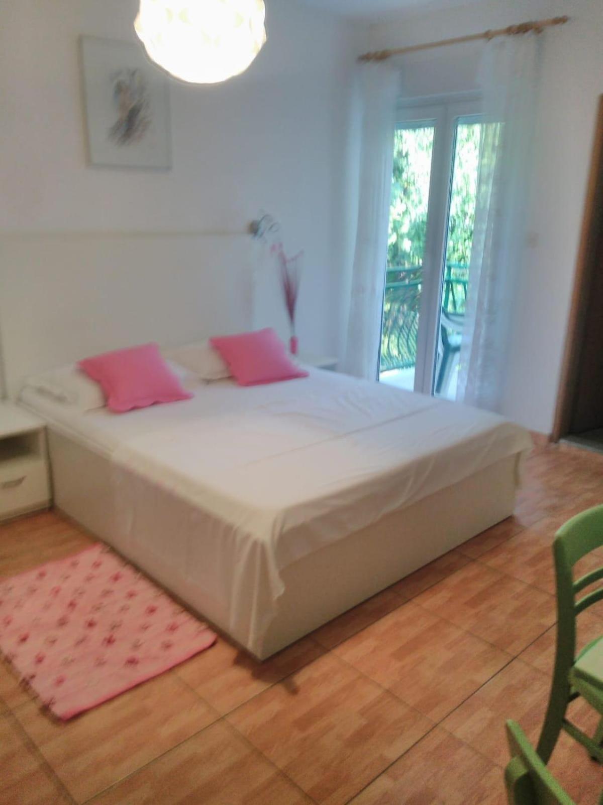 Apartments By The Sea Drvenik Donja Vala, Makarska - 6701 Buitenkant foto